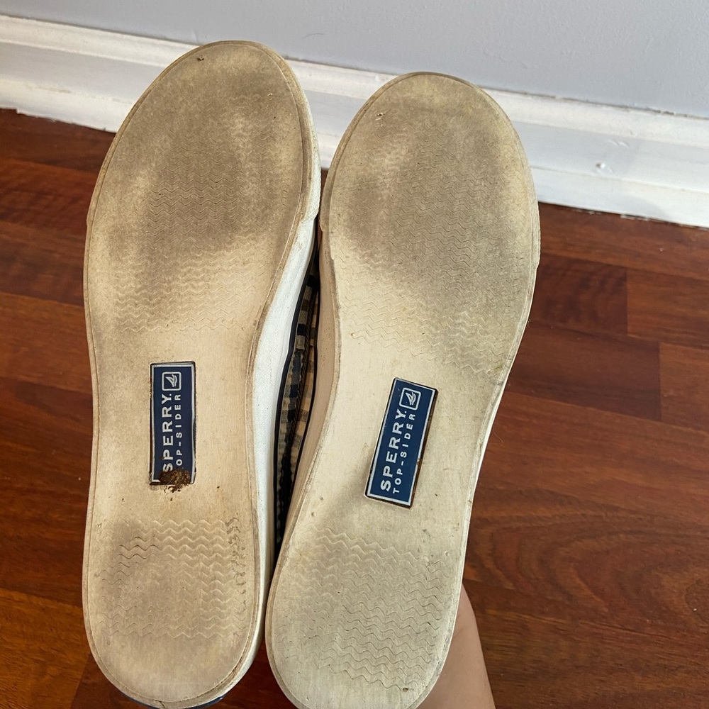 Sperry’s - Picture 3 of 4